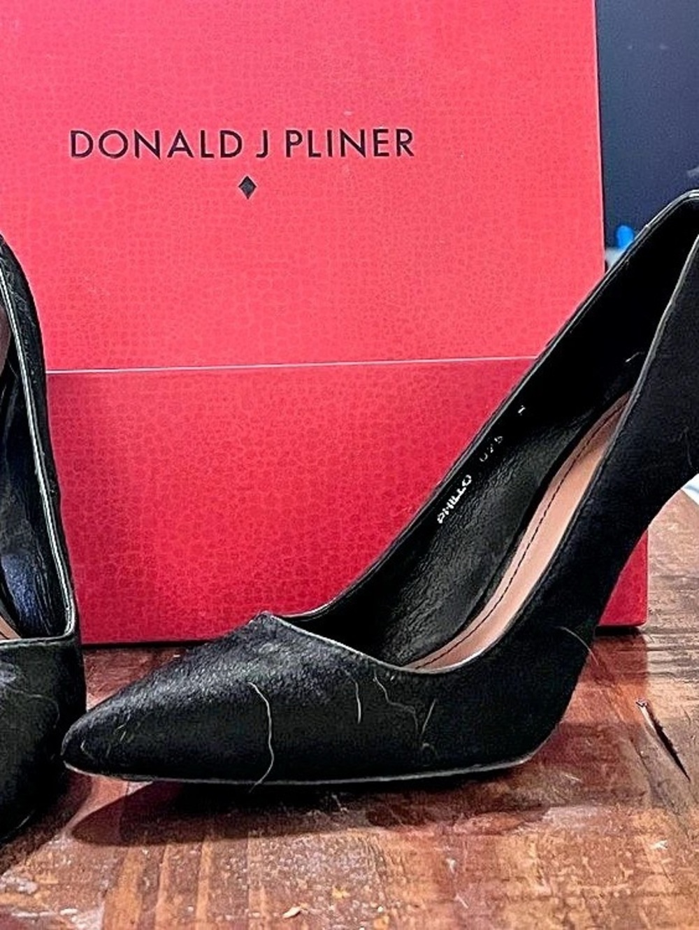 Donald J Pliner Phillo -H1 Black Haircalf Heels US 9.5